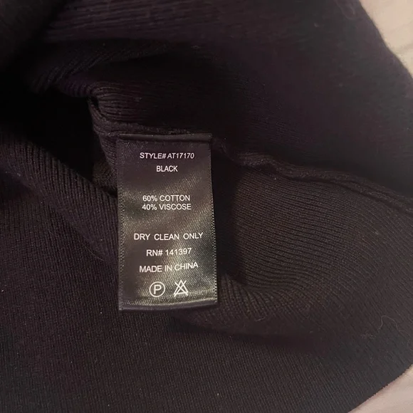 ASTR The Label Black Long Sleeve One Shoulder Ribbed Crop  Top - Picture 5 of 7